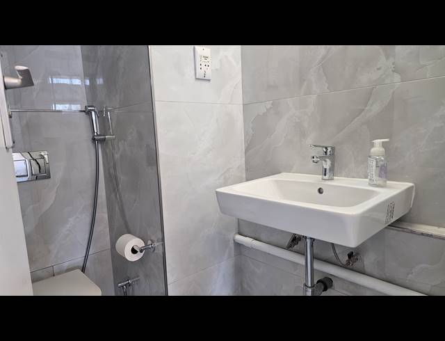 0.5 BEDROOM STUDIO APARTMENT TO LET IN GARDENS